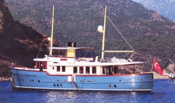 Motor yacht LARIMAR
